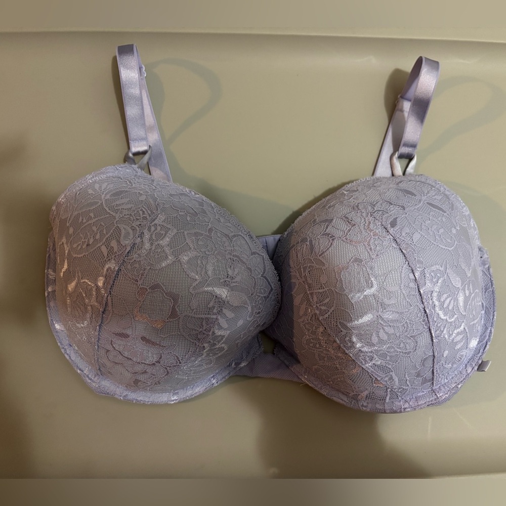 Victoria's Secret Lace Underwire Bra - Light Gray